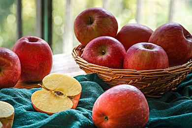 北京青年报力挺《捞女游戏》：情感反诈，刻不容缓！